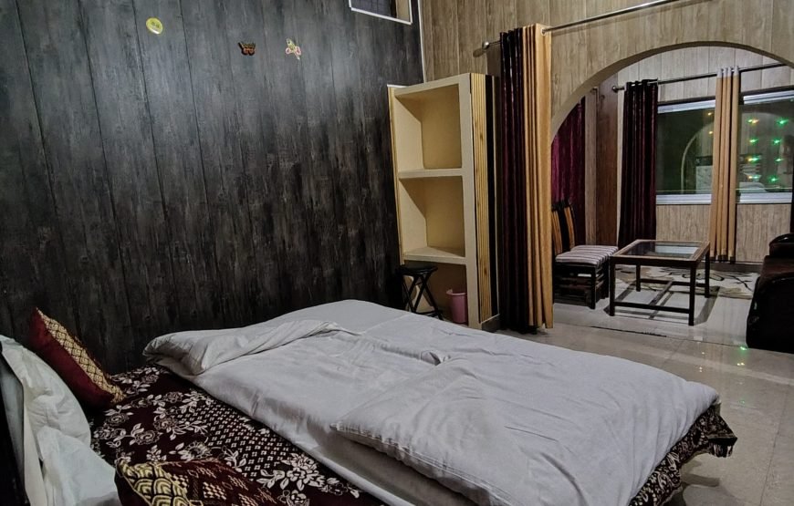 Chacha Sip-N-Dine Restaurant & Home Stay